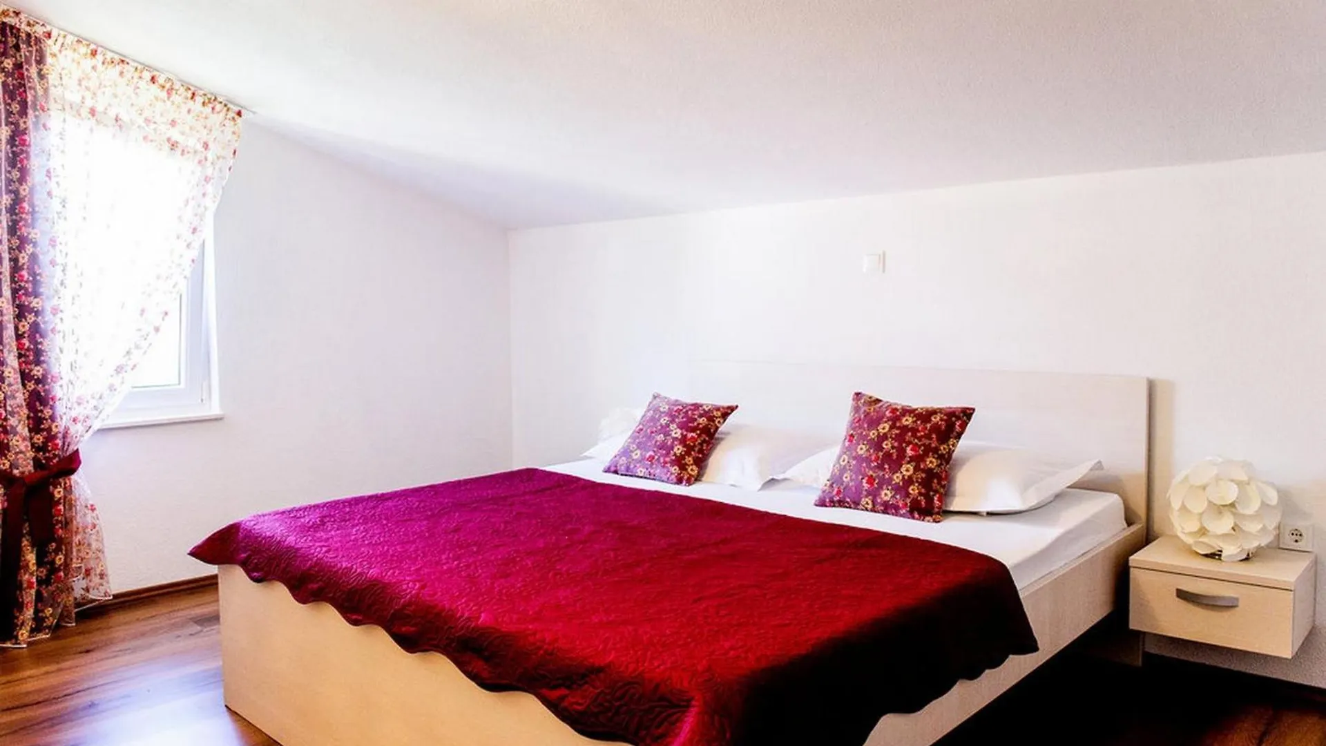 Stylish Apartments With Shared Pool, Sea Views, And Sun Terrace Kastela 0*,  Croatia