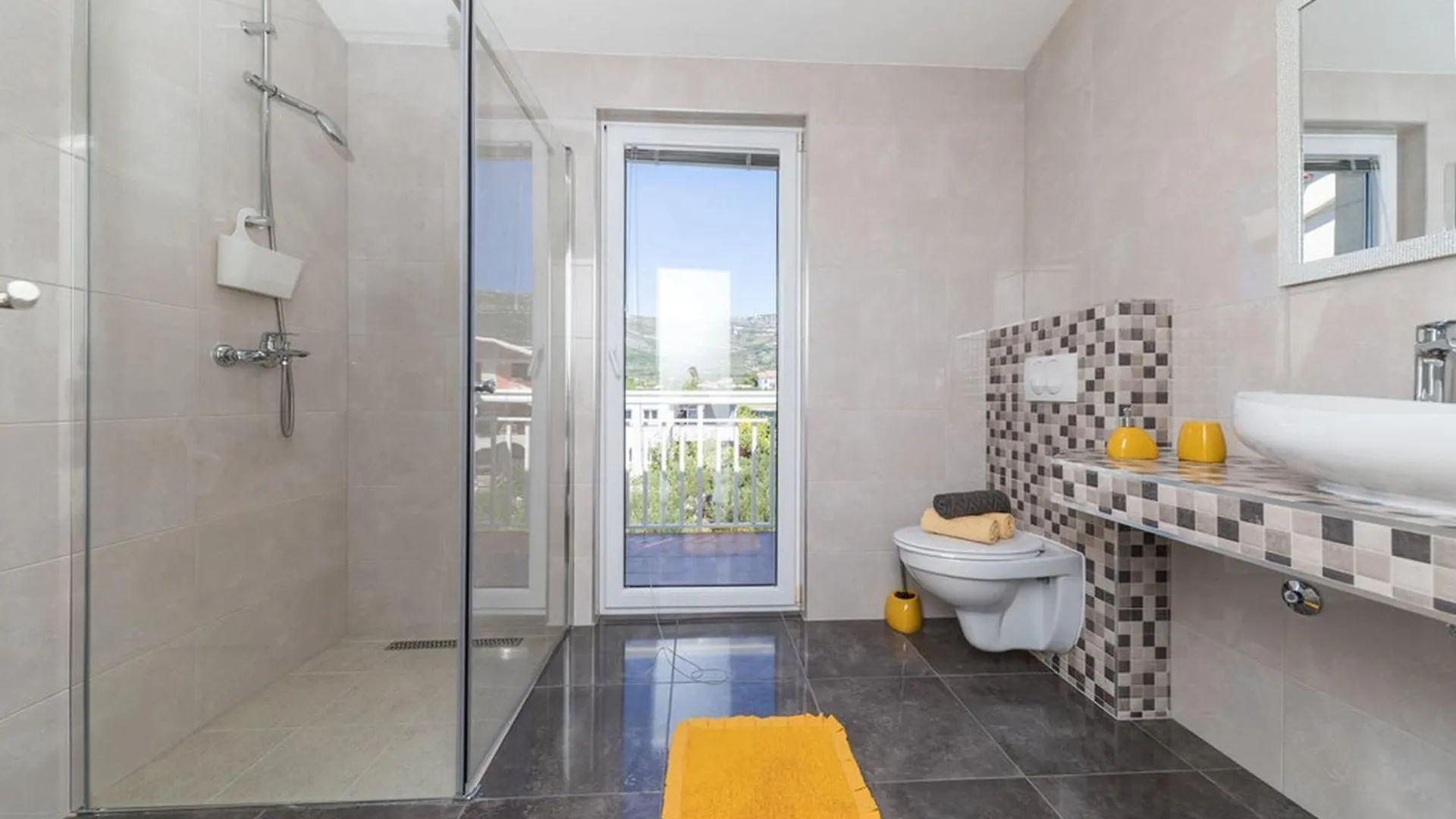 Stylish Apartments With Shared Pool, Sea Views, And Sun Terrace Kastela