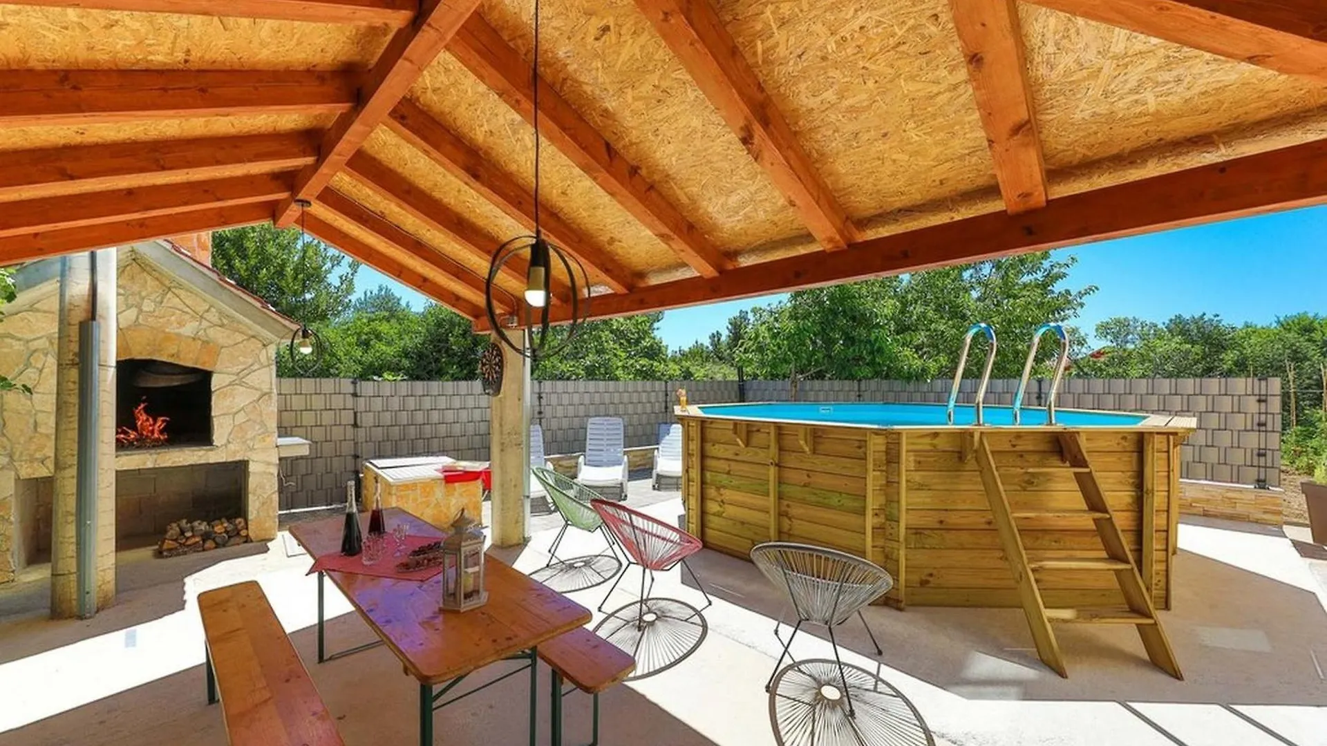 Stylish Apartments With Shared Pool, Sea Views, And Sun Terrace Kastela